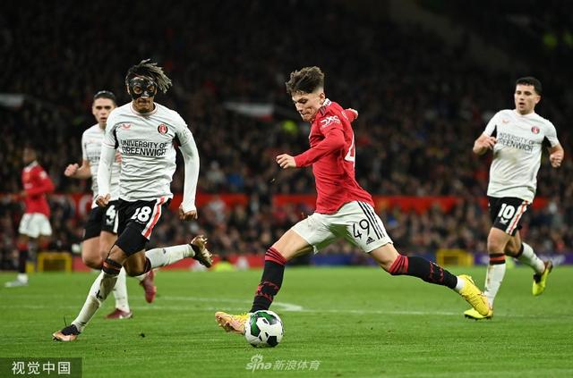 比赛中脱颖 比赛中脱颖