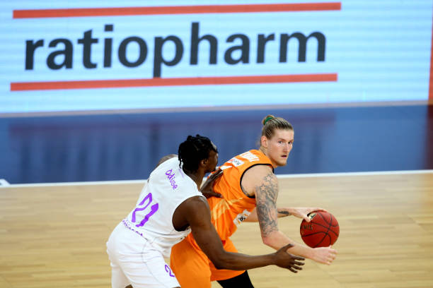 更是一种对 更是一种对